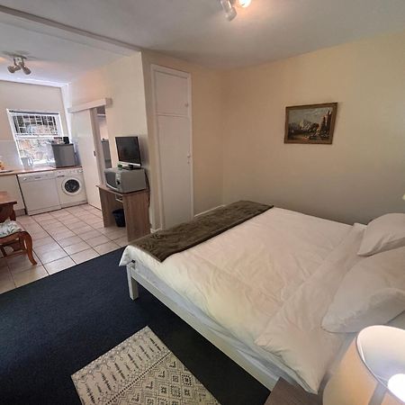 شقة Highlands Self Catering كيب تاون المظهر الخارجي الصورة